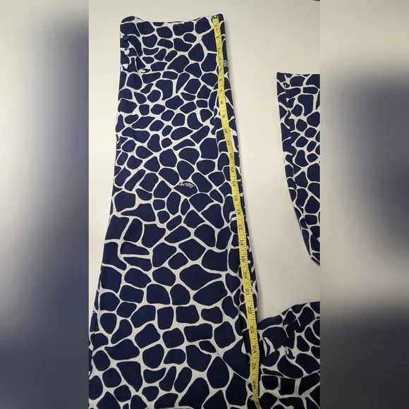 SEE DETAILS - Lilly Pulitzer Womens Size 8 Kristen Capri Cropped Navy Pants - Picture 11 of 15